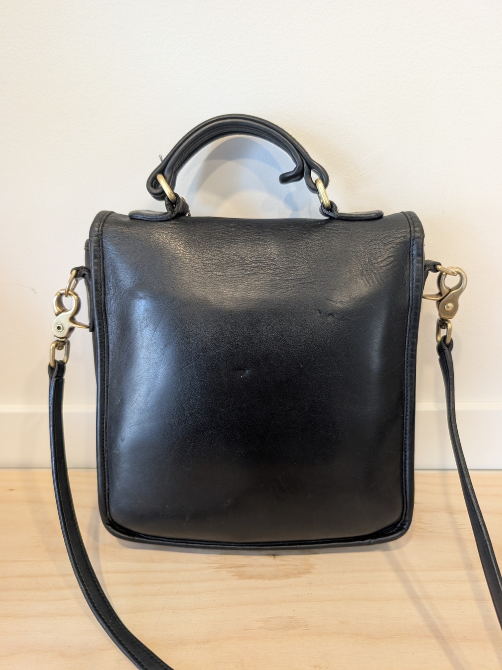 Vintage Coach Station Bag Black Leather Crossbody Top Handle Turnlock - Picture 5 of 11